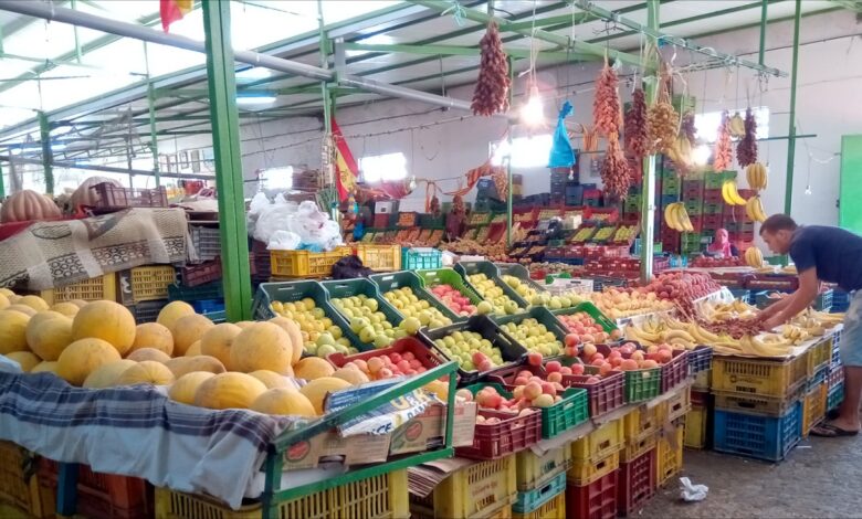 تونس.. ارتفاع الأسعار ينذر بأزمة غذائية وانفجار اجتماعي وشيك