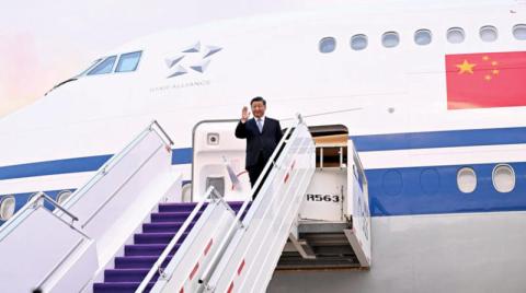 الرئيس الصيني يصل إلى الرياض لحضور «أهم وأكبر نشاط دبلوماسي» لبلاده مع العرب