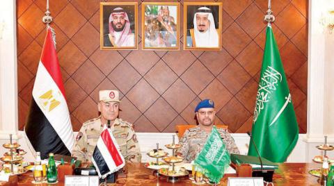 الرياض والقاهرة تبحثان علاقات التعاون الدفاعي