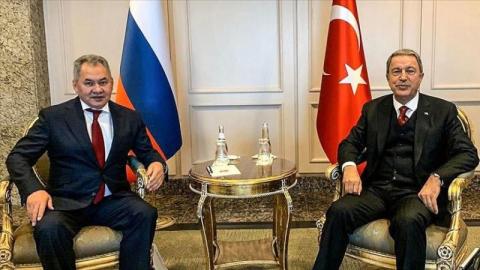 محادثات «بناءة» بين وزراء دفاع روسيا وتركيا وسوريا في موسكو