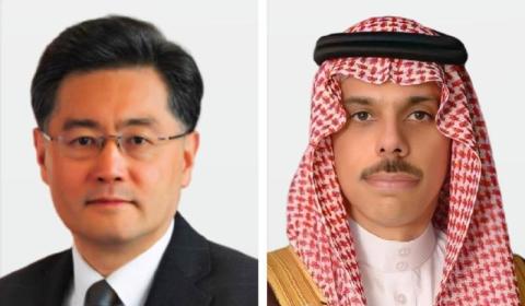 وزيرا خارجية السعودية والصين يبحثان التطورات الدولية