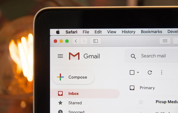كيفية حذف جميع رسائل البريد الإلكتروني في Gmail دفعة واحدة