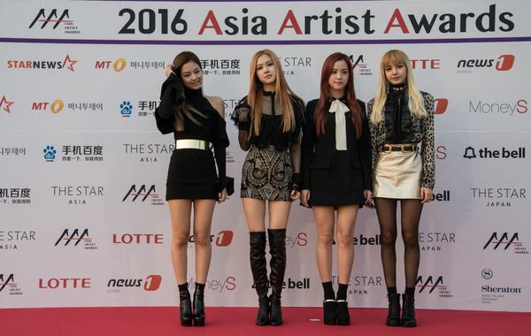 South Korean K-pop group 'Black Pink' pose on the red carpet of the '2016 Asia Artist Awards' in Seoul on November 16, 2016. Ed JONES / AFP