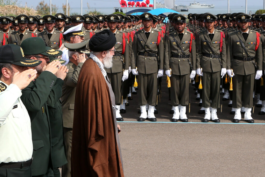القوات المسلحة الايرانية