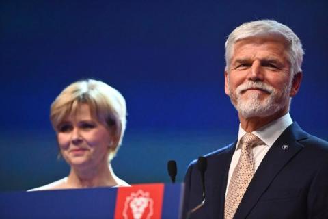 فوز جنرال متقاعد في حلف شمال الأطلسي برئاسة التشيك