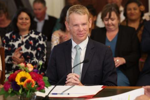 كريس هبكينز يتولى رئاسة وزراء نيوزيلندا خلفاً لجاسيندا أردرن