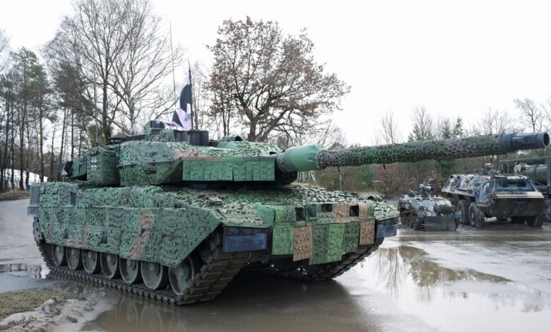 نيوزويك: الدبابة ليوبارد 2.. السلاح الذي يمكن أن ترسله بولندا إلى أوكرانيا