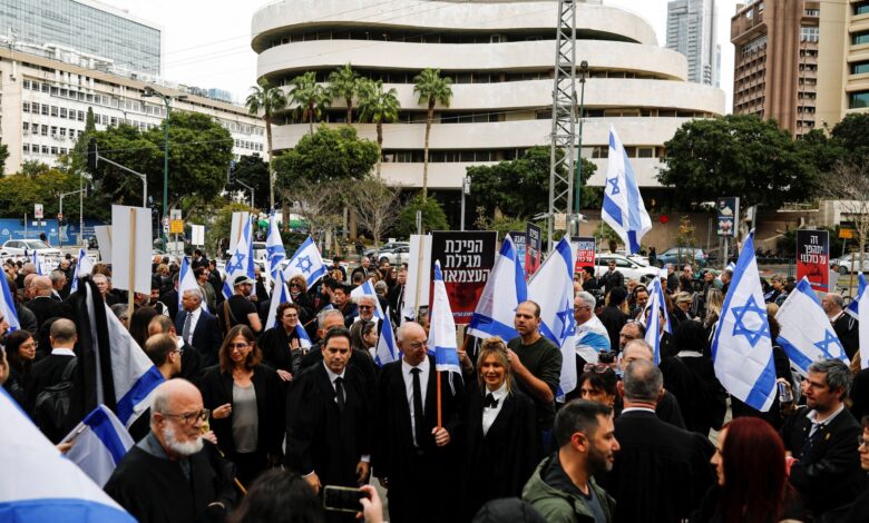 خطة لتحصين نتنياهو وحلفائه.. "إصلاحات" القضاء وجه آخر للانقلاب على نظام الحكم في إسرائيل