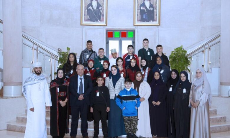وفد طلابي فلسطيني يزور جامعة السلطان قابوس