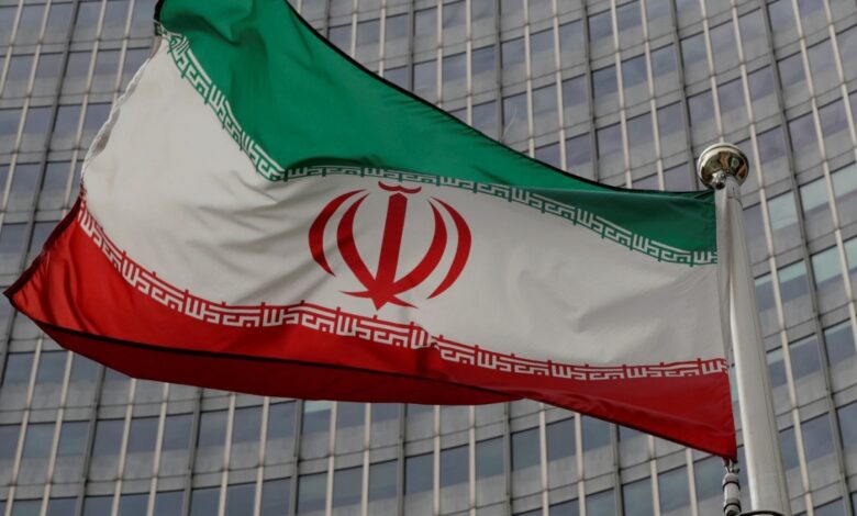 خسائر فادحة.. صحيفة إيرانية تحذّر من عواقب بقاء البلاد بالقائمة السوداء لـ"فاتف"