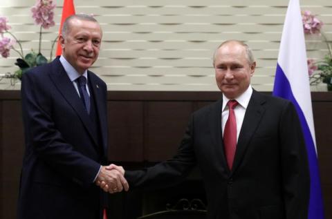 إردوغان يدعو بوتين إلى «وقف إطلاق نار أحادي الجانب» في أوكرانيا