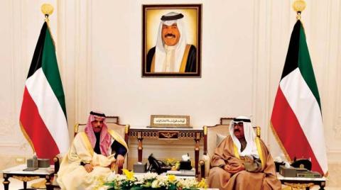ولي العهد الكويتي يلتقي وزير الخارجية السعودي