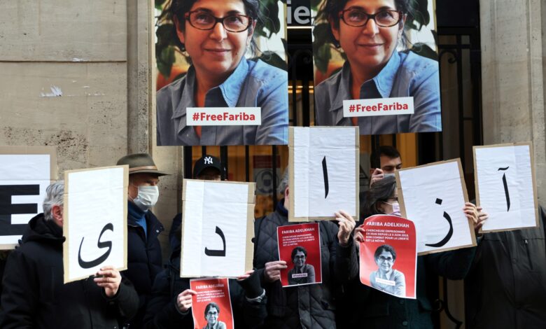 الإفراج عن الأكاديمية الإيرانية الفرنسية فريبا عادلخاه من سجن إيران |  أخبار السجن