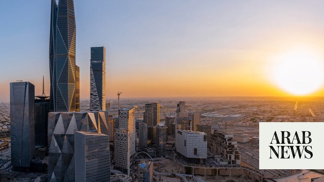 صندوق الاستثمارات العامة السعودي يستثمر 1.3 مليار دولار في أربع شركات إنشاءات محلية