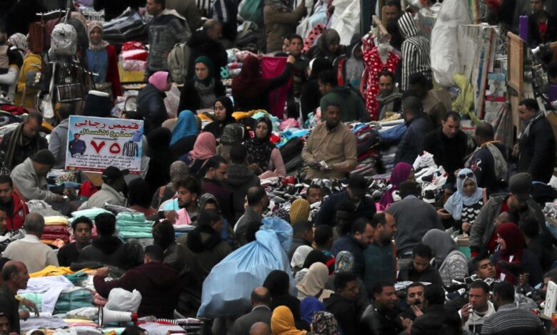 بعد 4 عقود من حملات تنظيم الأسرة.. مصر تقترب من 105 ملايين نسمة