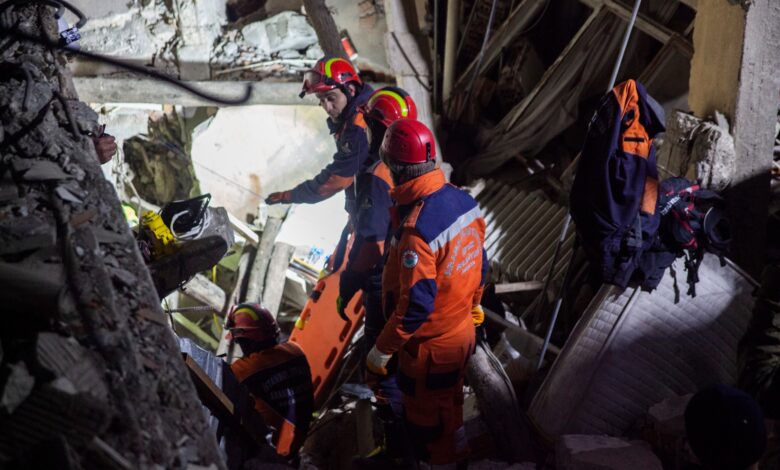 الانتظار حتى الليل لإنقاذ معجزة في أنطاكيا |  زلزال تركيا وسوريا
