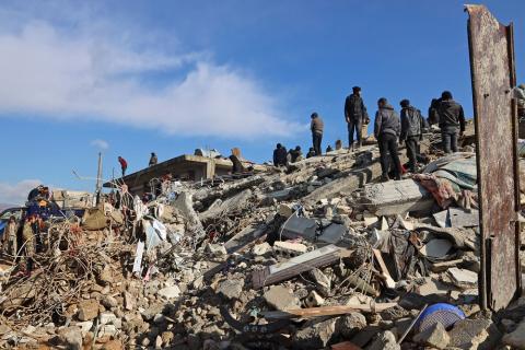 الزلزال يوقف مساعدات الأمم المتحدة عبر الحدود لسوريا ، من غير الواضح متى ستستأنف