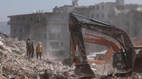 تزايد الغضب في تركيا بسبب البناء الرديء لمنازل "مقاومة للزلازل"