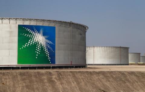 السعودية ترفع سعر النفط العربي الخفيف إلى آسيا