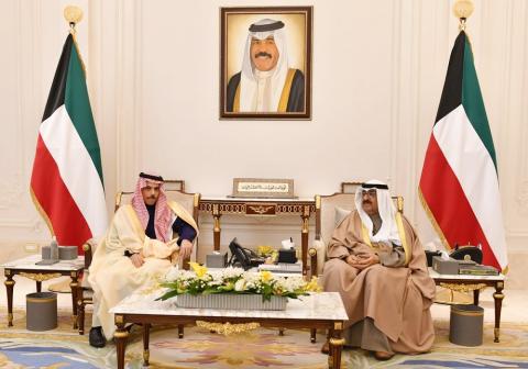 وزير الخارجية السعودي وولي عهد الكويت يبحثان العلاقات الثنائية
