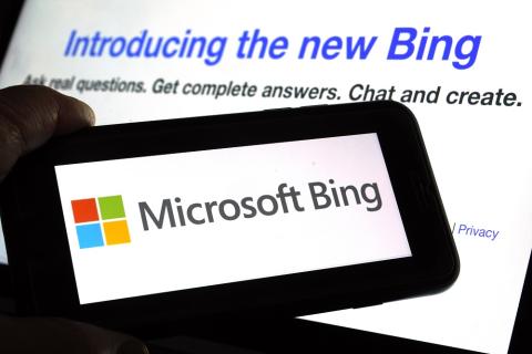 تقوم Microsoft بإحضار Bing Chatbot إلى الهواتف بعد كبح المراوغات