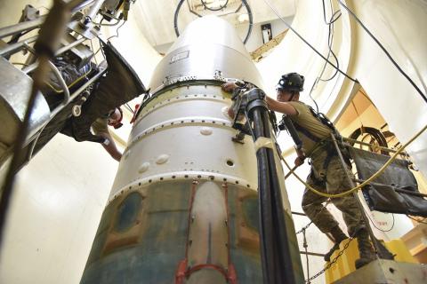 اختبار أمريكي يطلق صاروخ باليستي عابر للقارات غير مسلح