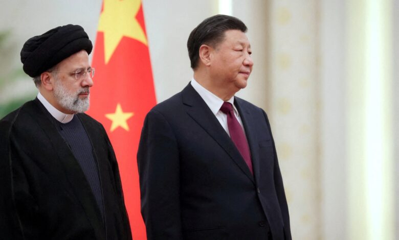 صحيفة روسية: هل يمكن تشكيل تحالف ثلاثي روسي صيني إيراني يواجه الولايات المتحدة؟