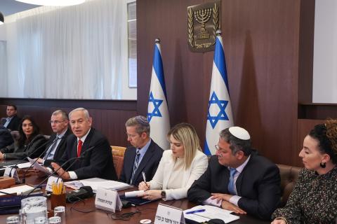 الرئيس الإسرائيلي يقول إن التسوية القضائية "أقرب" مع تصاعد الاحتجاجات