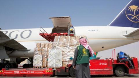 وصول طائرة الإغاثة السعودية الثالثة إلى بولندا ومعها 30 طناً من المساعدات لأوكرانيا