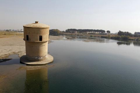 يؤدي انخفاض مستويات المياه إلى توقف الطاقة الكهرومائية في شمال سوريا