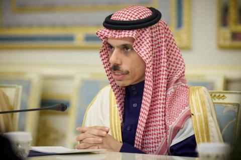 وزير الخارجية السعودي يؤكد ضرورة تعاون دول المنطقة لتحقيق الاستقرار