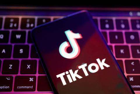 فرنسا تحظر TikTok على هواتف العمل لموظفي الخدمة المدنية