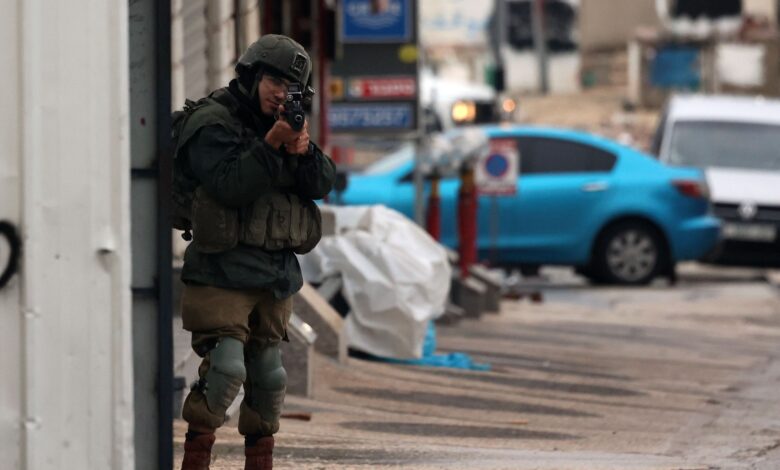 إصابة جنديان إسرائيليان برصاص فلسطيني |  أخبار الصراع الإسرائيلي الفلسطيني