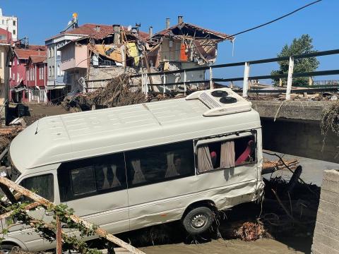 فيضانات تركيا تقتل العديد من الأقاليم المتضررة من الزلزال