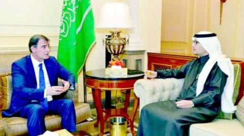 السفير السعودي في وفد من صندوق النقد الدولي يبحثان شروط تعافي لبنان