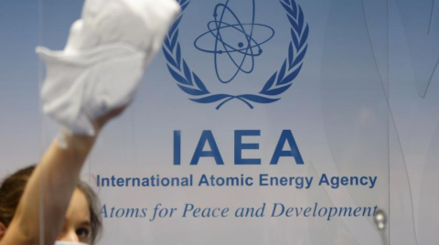 فريق الوكالة الدولية للطاقة الذرية يتفقد موقع تخزين اليورانيوم في جنوب ليبيا