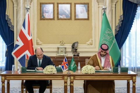وزيرا الدفاع السعودي والبريطاني يوقعان اتفاقية مشاركة الرياض في FCAS
