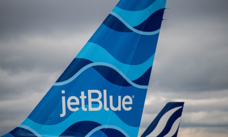 الولايات المتحدة تقاضي لوقف صفقة JetBlue لشركة Spirit ، مستشهدة بأضرار المستهلكين