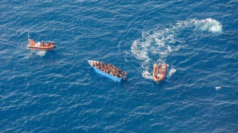 المجموعة تقول إن خفر السواحل الليبي أطلق النار على سفينة الإنقاذ