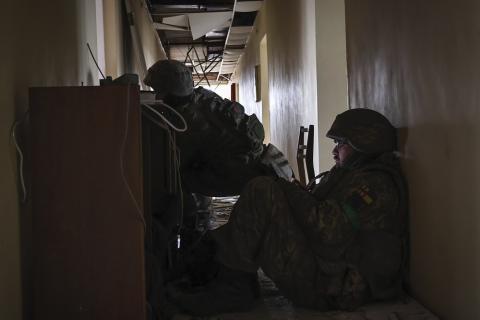 أوكرانيا تتعهد بالتمسك بباخموت رغم الهجوم الروسي