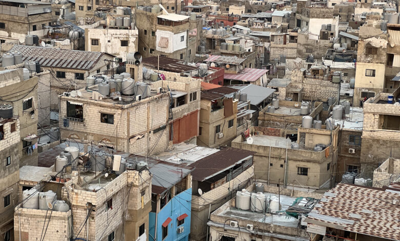بيوت آيلة للسقوط.. الجزيرة نت ترصد أوضاع المخيمات الفلسطينية في لبنان