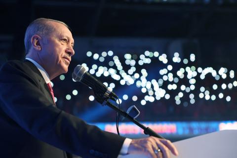 أردوغان يطلق حملة انتخابية بالتعهد بخفض التضخم التركي