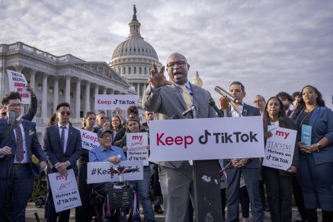 أعضاء الكونغرس على تطبيق TikTok Defend للوصول إلى الناخبين