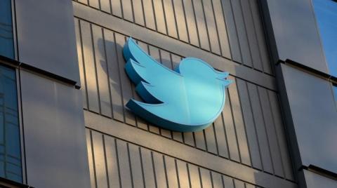 ينضم Twitter إلى eToro للسماح للمستخدمين بالاطلاع على معلومات الأسهم في الوقت الفعلي