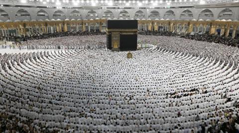 أكثر من 2.5 مليون يحضرون تلاوة القرآن بمكة المكرمة