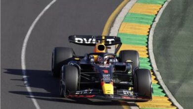 Verstappen يفوز في Wild Finish إلى سباق F1 الأسترالي الكبير