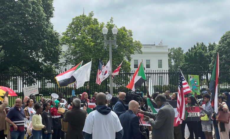 هل أخفقت واشنطن في التعامل مع أزمة السودان؟ خبراء أميركيون يجيبون الجزيرة نت