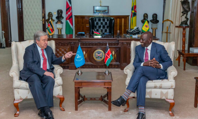 عقدت محادثات مع حمدوك.. هل تسعى كينيا لجعل المدنيين طرفا ثالثا لحل الصراع بالسودان؟