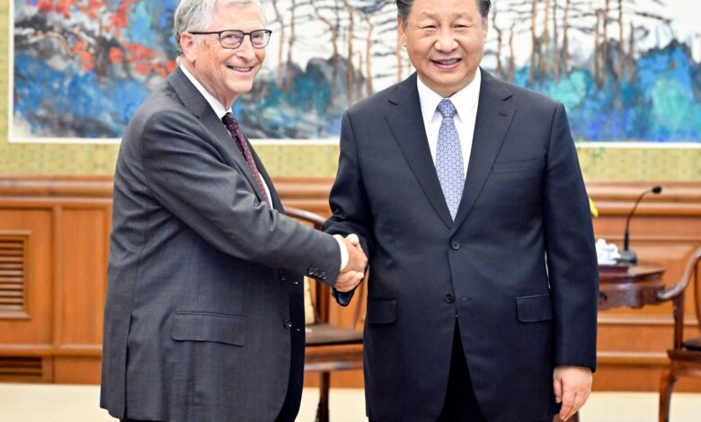 الرئيس الصيني شي يلتقي بيل جيتس ويصفه بـ'الصديق القديم '
