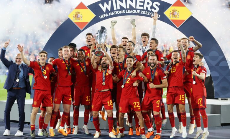 شاهد- أول ألقابها منذ "يورو 2012".. إسبانيا تهزم كرواتيا بركلات الترجيح وتتوج بلقب دوري الأمم الأوروبية